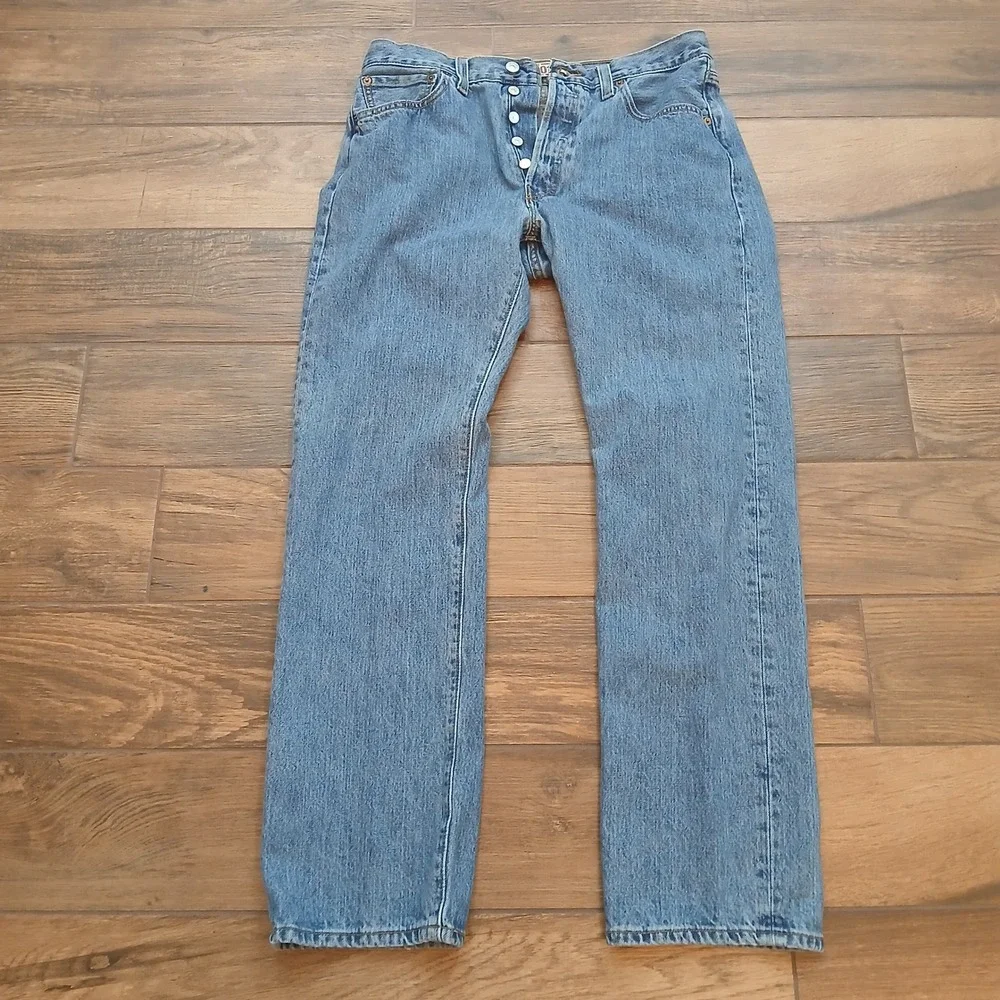 Levi's 501 Mens 34x32 (FITS 31x30) Blue Denim Straight Leg Button Fly Y2K